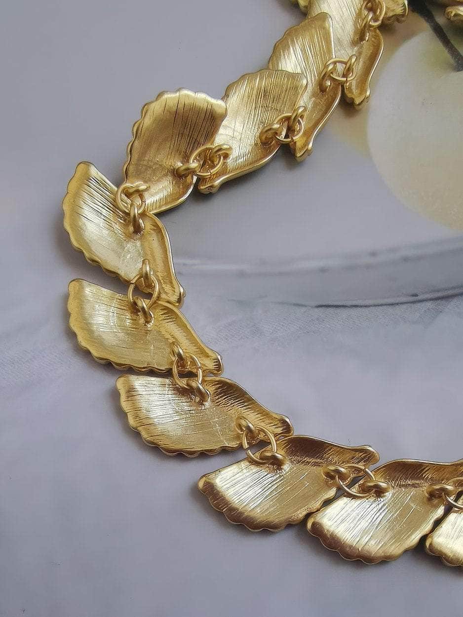Twisted Paved Cuban Rhinestone Accented Necklace Gold / Necklace