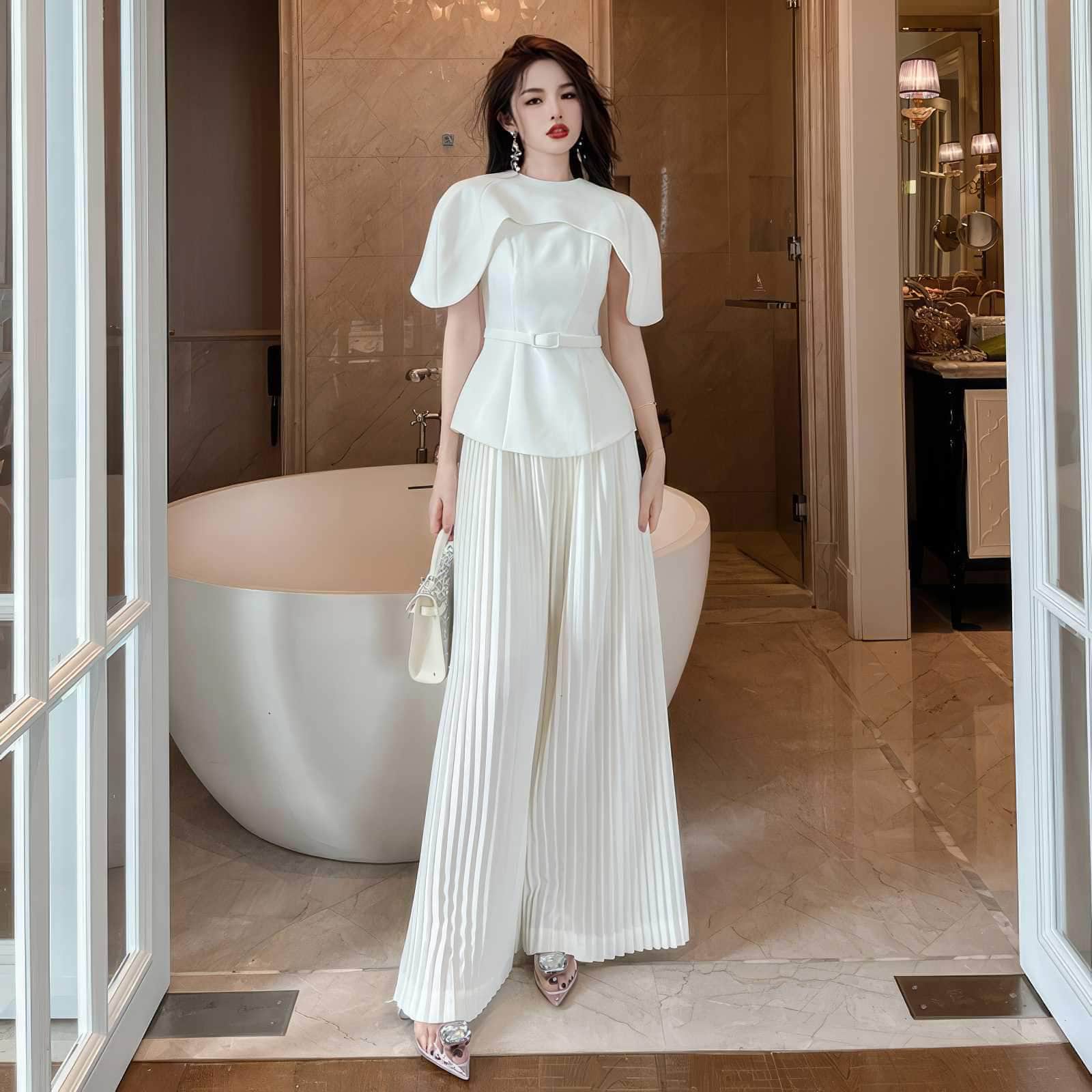 Two-Piece Sleeveless Pleated Wide-Leg Pants