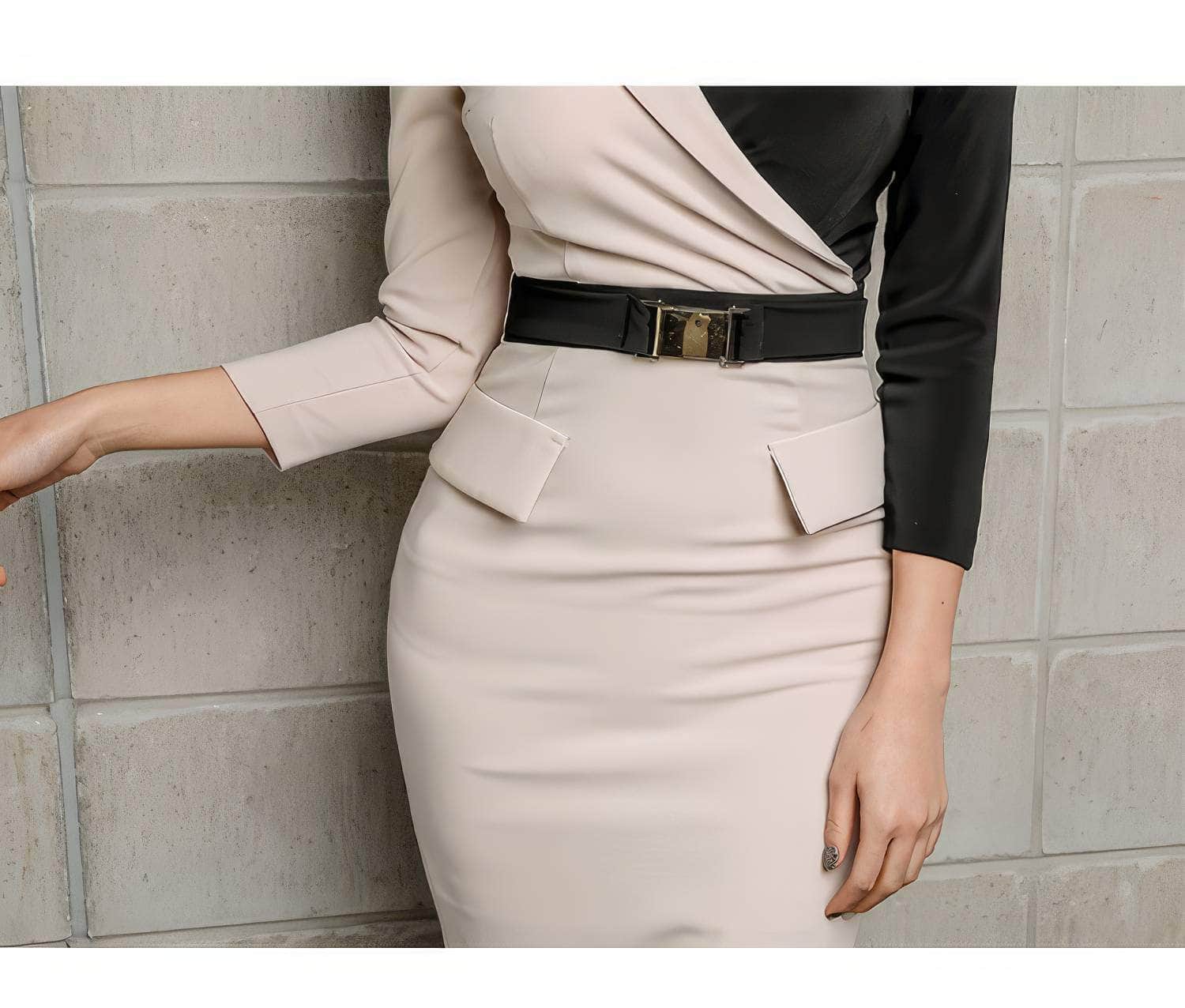 Two-Toned Double Pockets Detail Slim Fit Dress