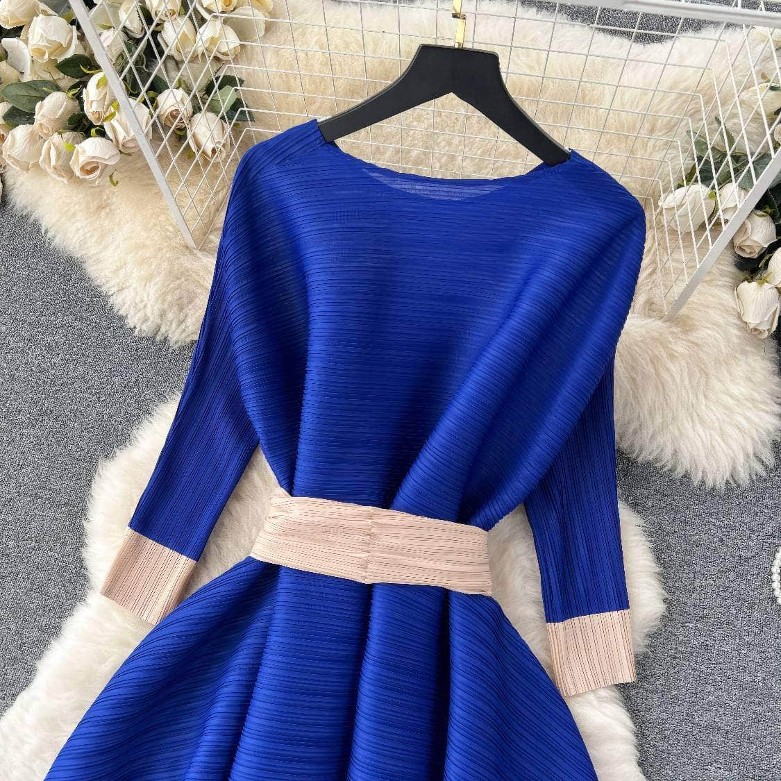 Two-Toned Mesh Bow Detailed Loose Dress