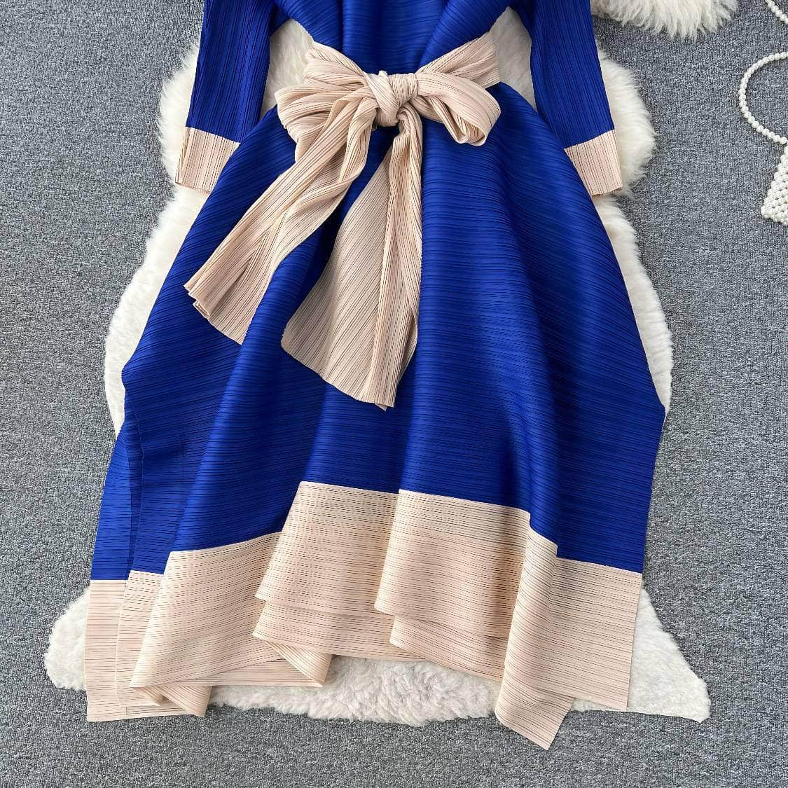 Two-Toned Mesh Bow Detailed Loose Dress