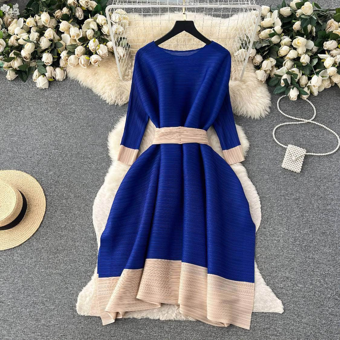 Two-Toned Mesh Bow Detailed Loose Dress