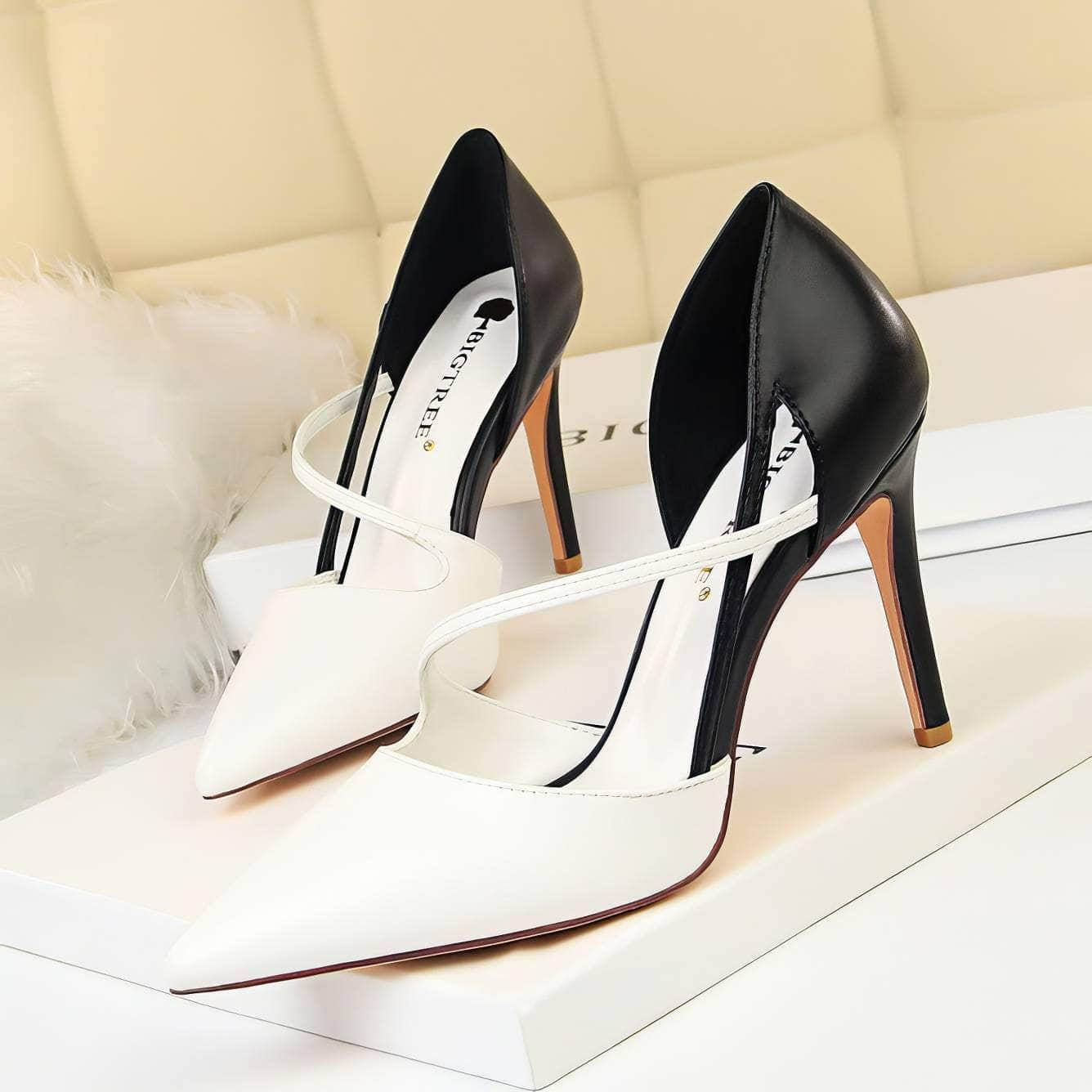 Two-Toned Side Strap Court Heels EU 33 / White / 9.5CM