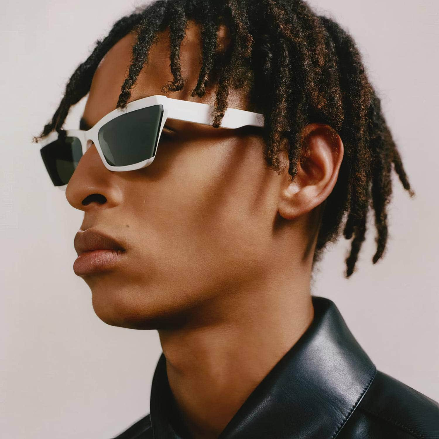 Unique Sleek Frame Sunglasses