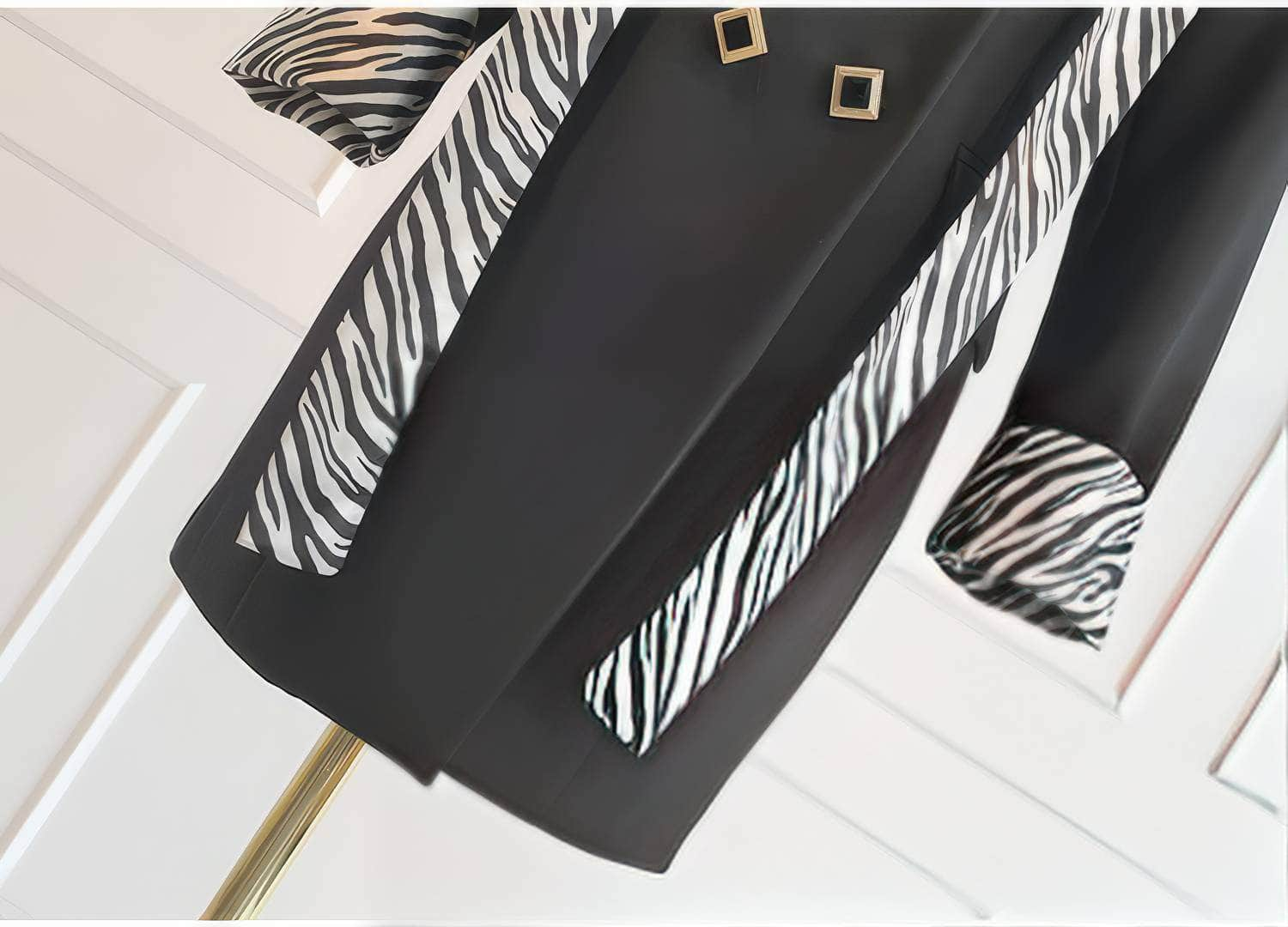 Zebra Pattern Scarf Detailed Double-Breasted Dress